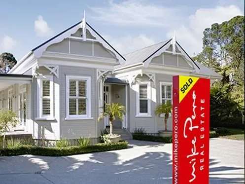 Business 3 image MIKE PERO MANGAWHAI