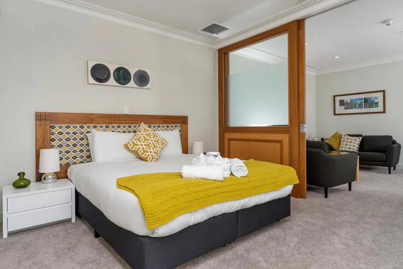 Business 8 image QUINOVIC VIADUCT